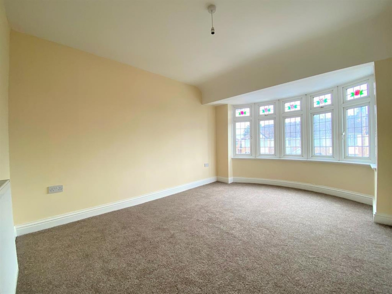 Glamis Crescent, Hayes, Middlesex, UB3 1QB