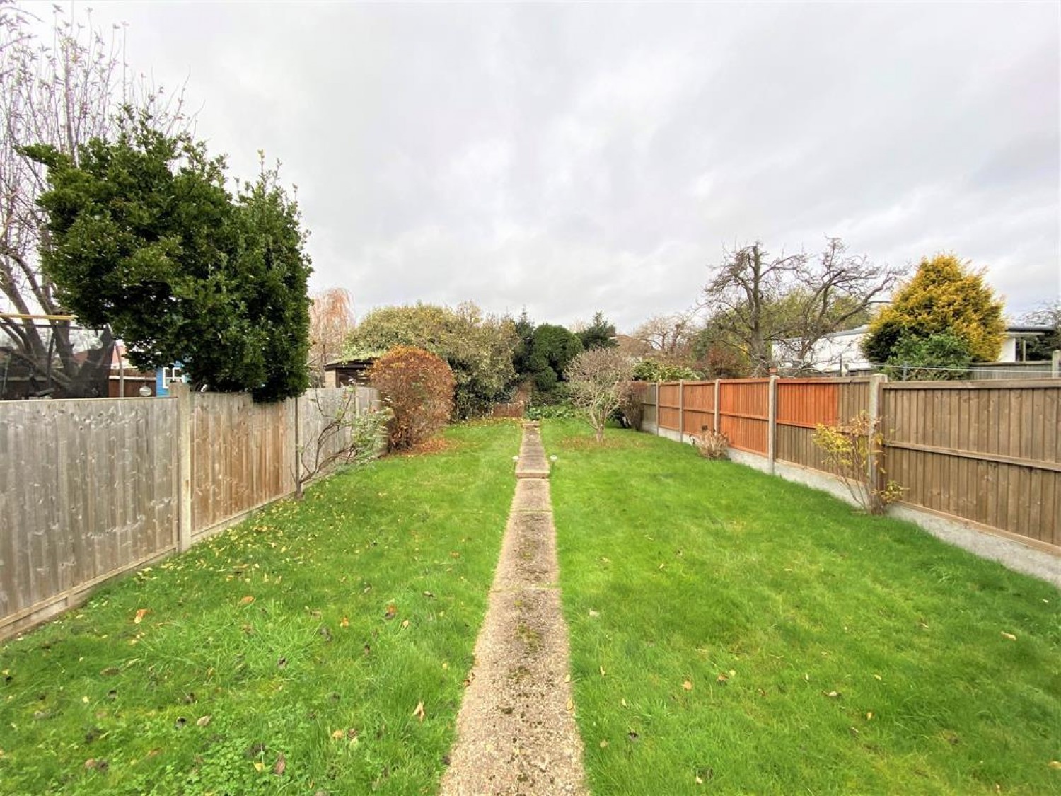 Wentworth Crescent, Hayes, Middlesex, UB3 1NR