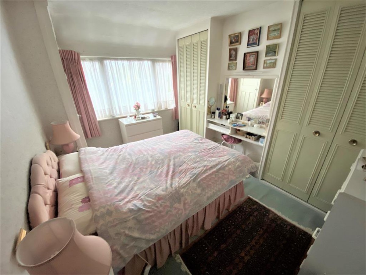 Wentworth Crescent, Hayes, Middlesex, UB3 1NR