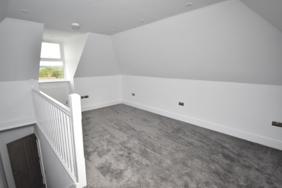 Bath Road, Keynsham, Bristol BS31 1SR Hunters Estate Agents & Letting