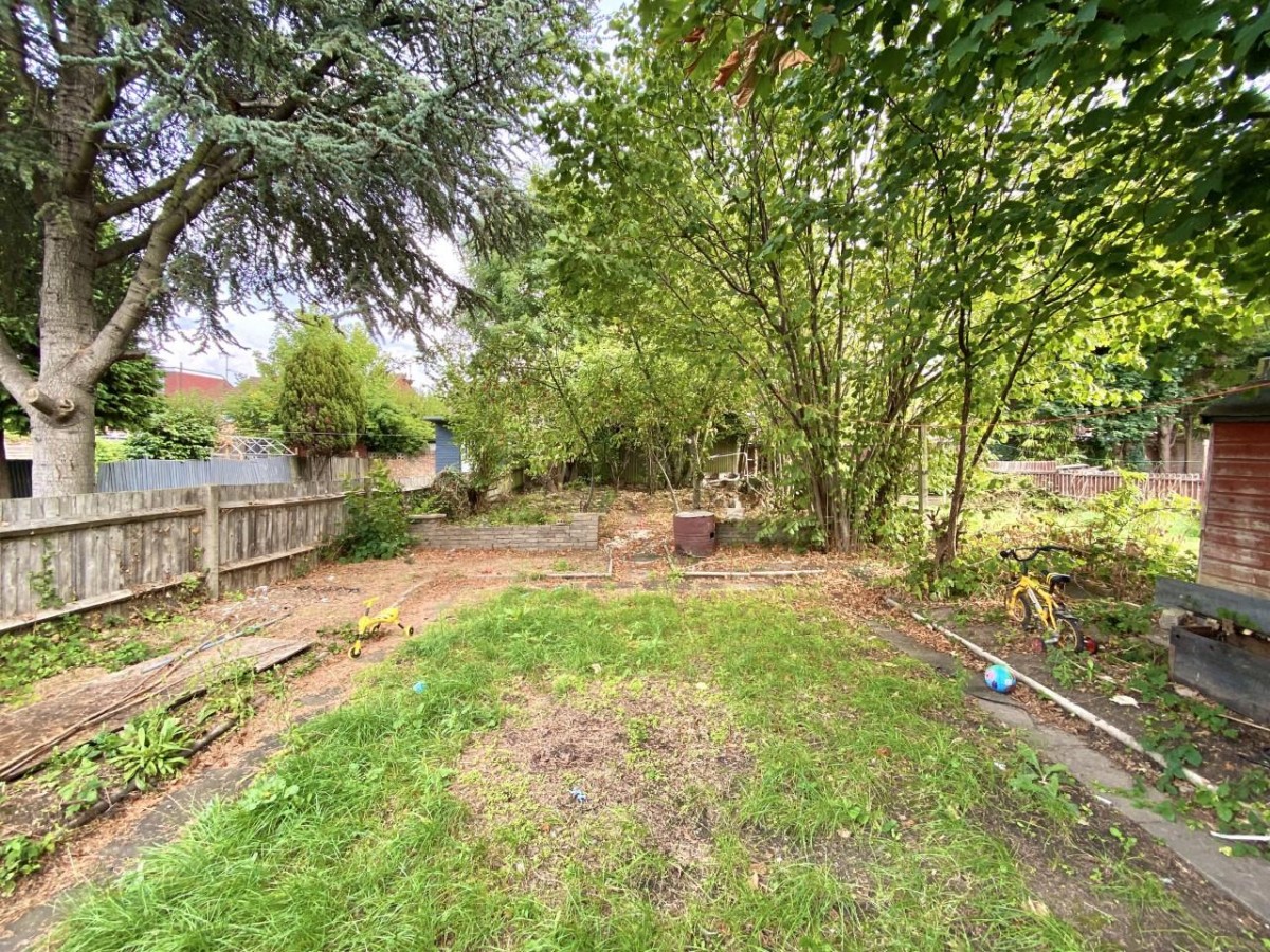 Douglas Crescent, Hayes