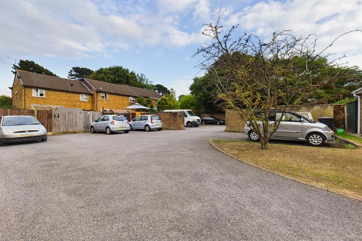 Helford Gardens, West End, Southampton