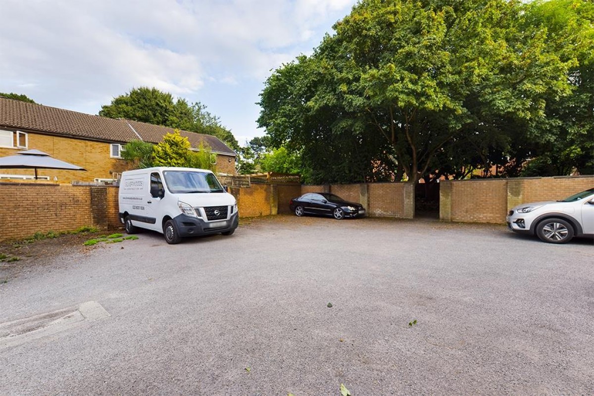 Helford Gardens, West End, Southampton