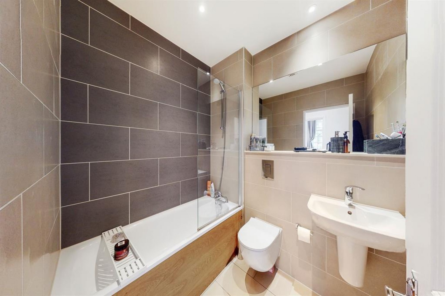 Clerkenwell House, Hilda Road , UB2 4FP