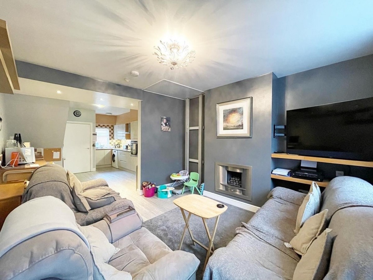 Main Street, South Hiendley, Barnsley, S72 9BU