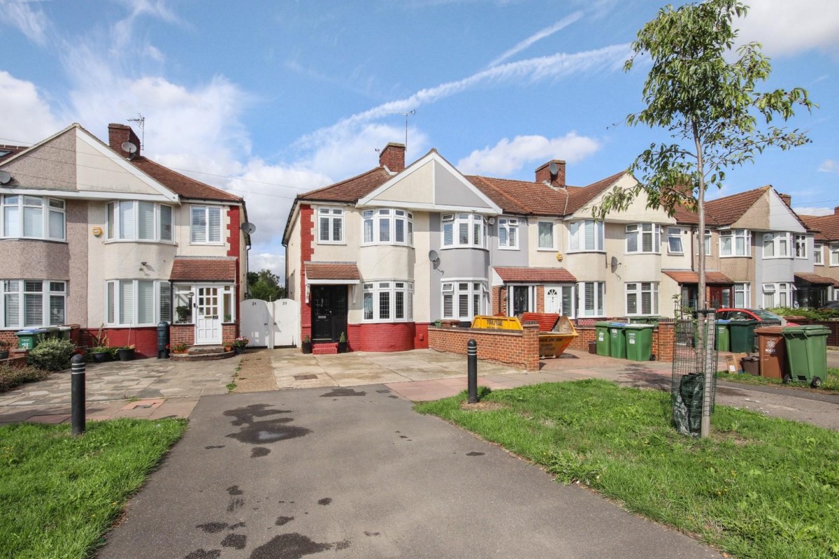 Sherwood Park Avenue , Sidcup, Kent, DA15 9HN