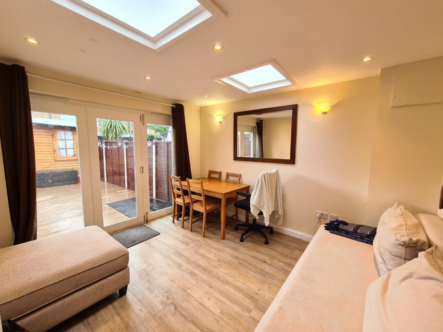 Peterborough Road, Carshalton