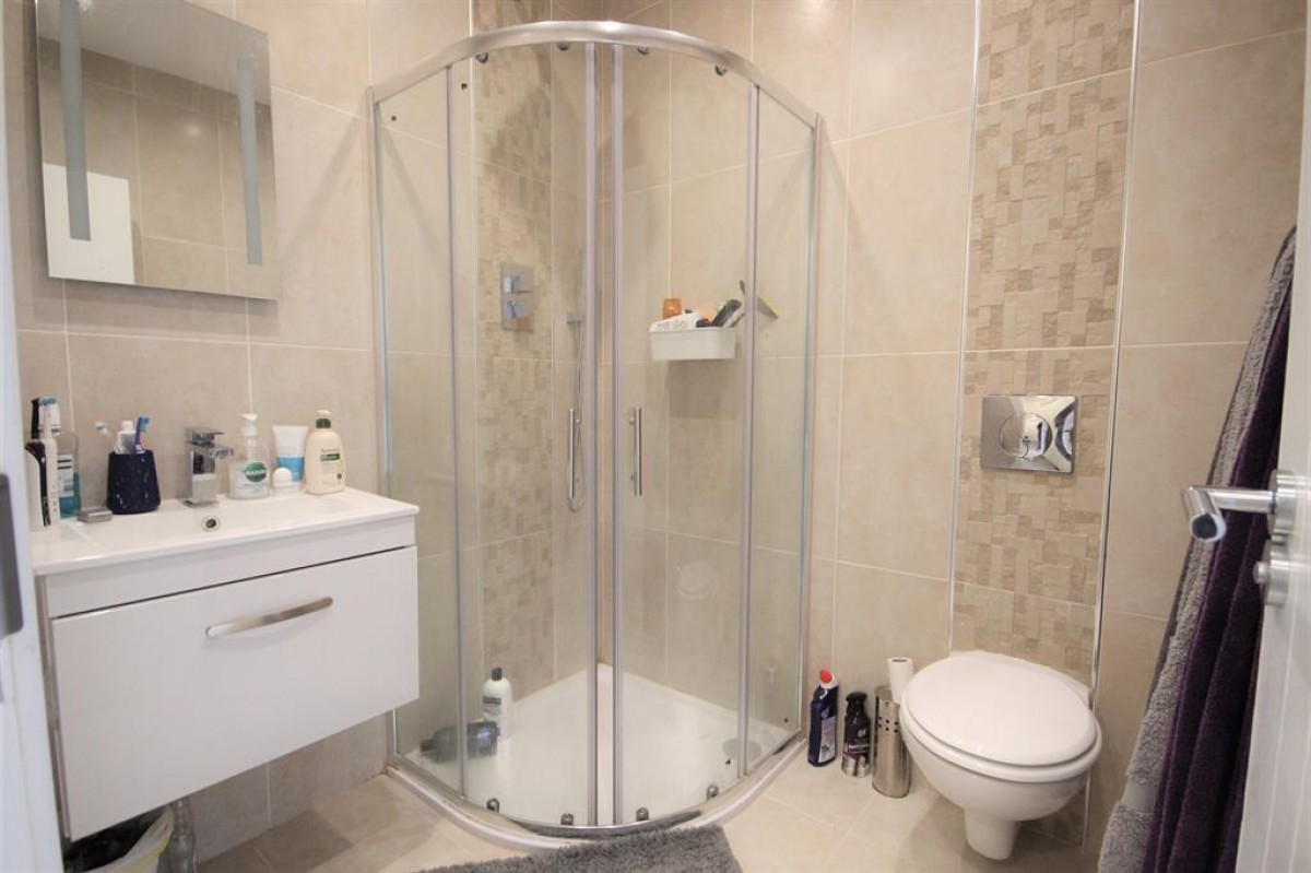 London Road, East Grinstead, RH19