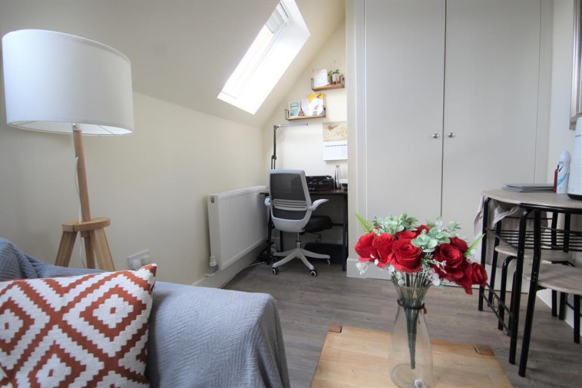 London Road, East Grinstead, RH19