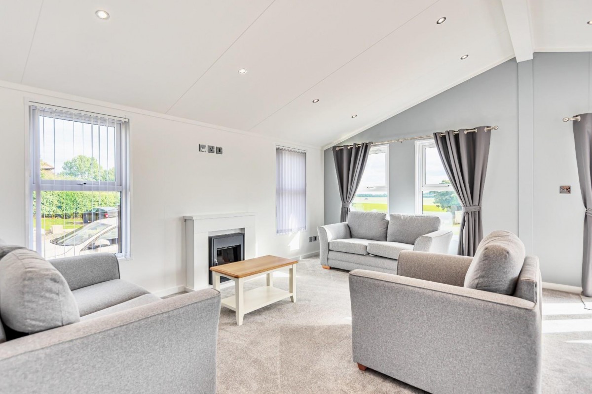 Cliffe Meadows Park, Turnham Lane, Cliffe, Selby, YO8