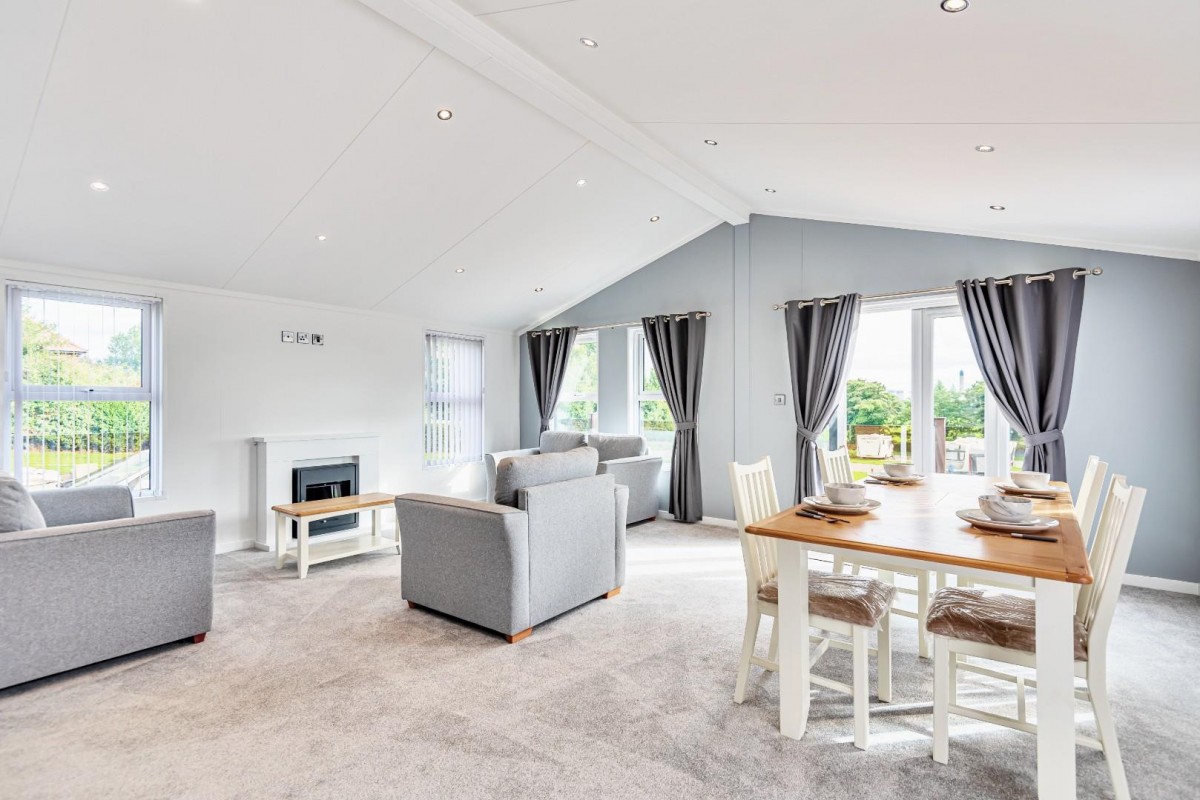 Cliffe Meadows Park, Turnham Lane, Cliffe, Selby, YO8