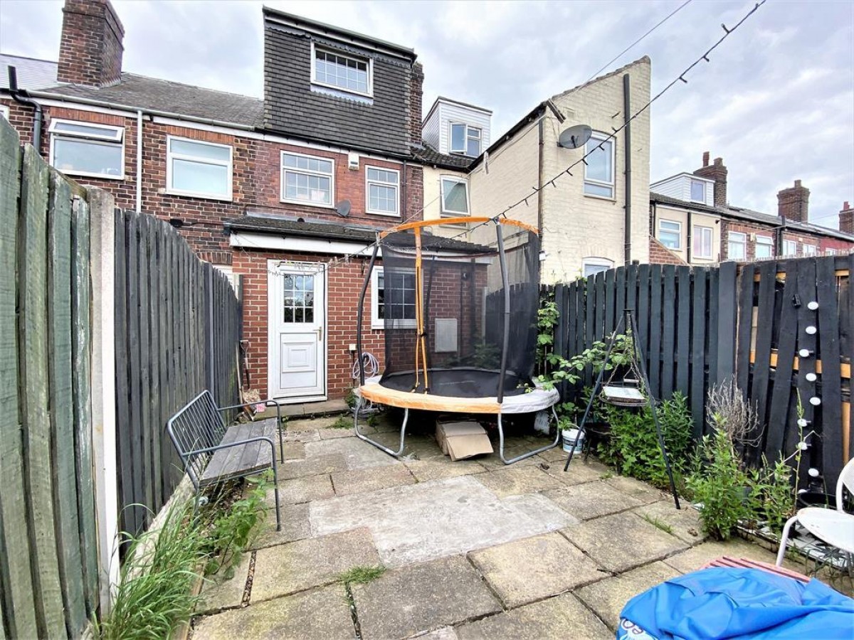 Dearne Road, Bolton-upon-Dearne, Rotherham, S63 8JT