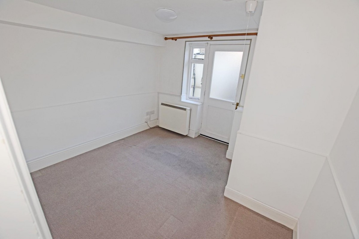 Henstead Road, Southampton, Hampshire, SO15 2DE