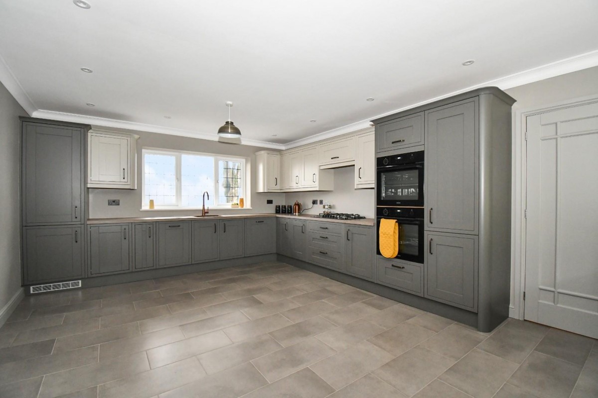Rufford Crescent, Yeadon, Leeds
