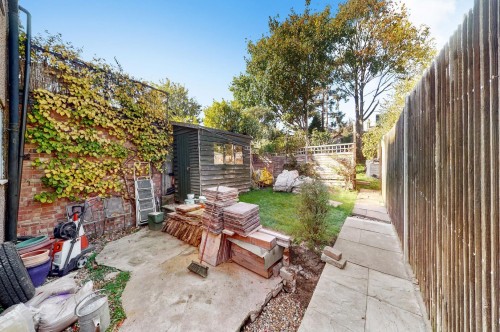 Murray Road, London W5 4DA