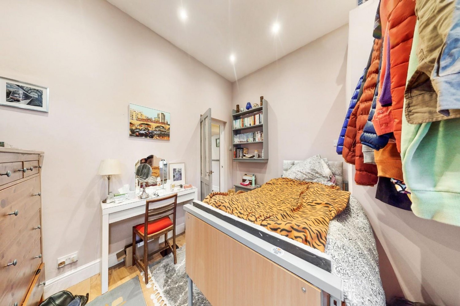 Murray Road, London W5 4DA