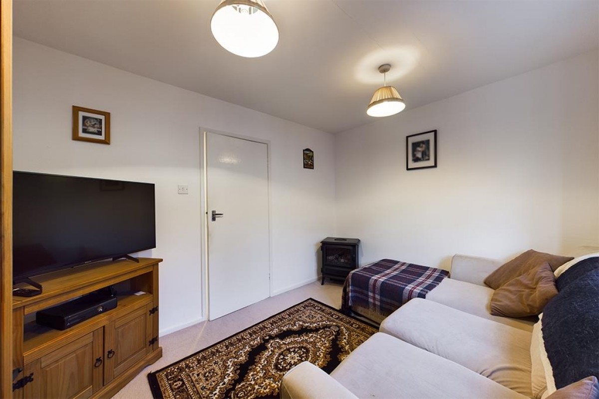 High Street, Botley - Virtual Viewing Link Attached