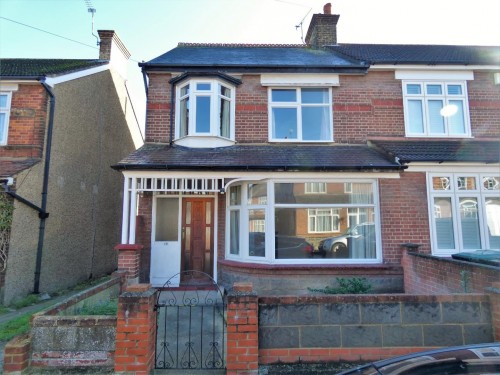 Meadow Road, Gravesend, DA11 7LR