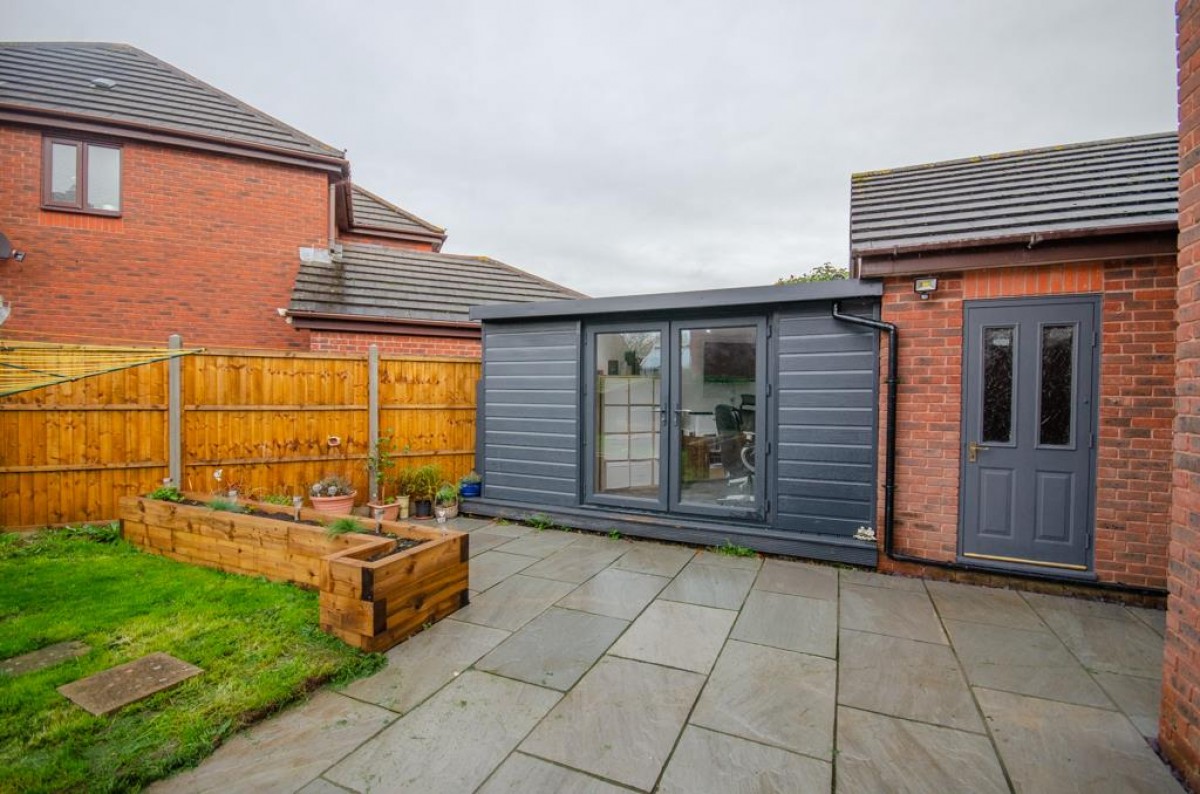 Colliers Break, Emersons Green, Bristol, BS16 7EB