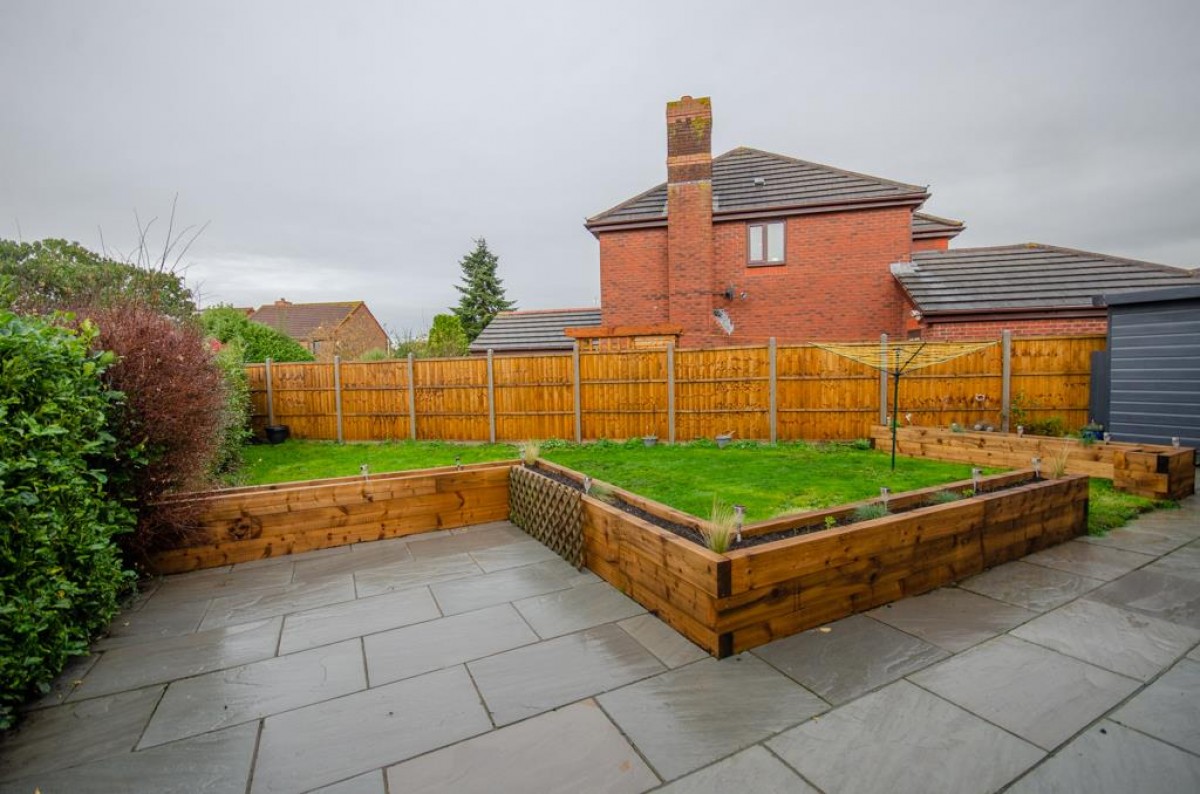 Colliers Break, Emersons Green, Bristol, BS16 7EB
