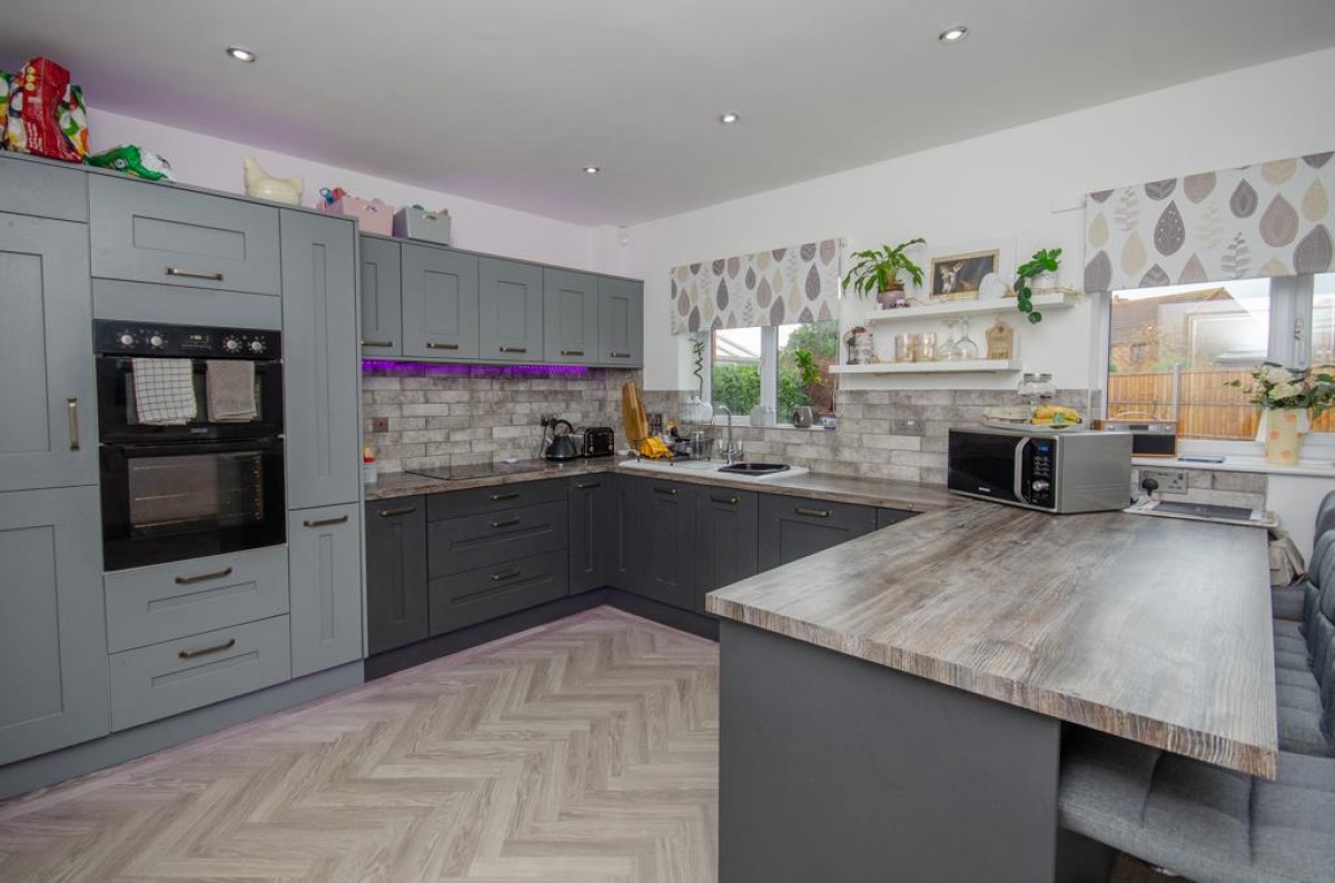 Colliers Break, Emersons Green, Bristol, BS16 7EB