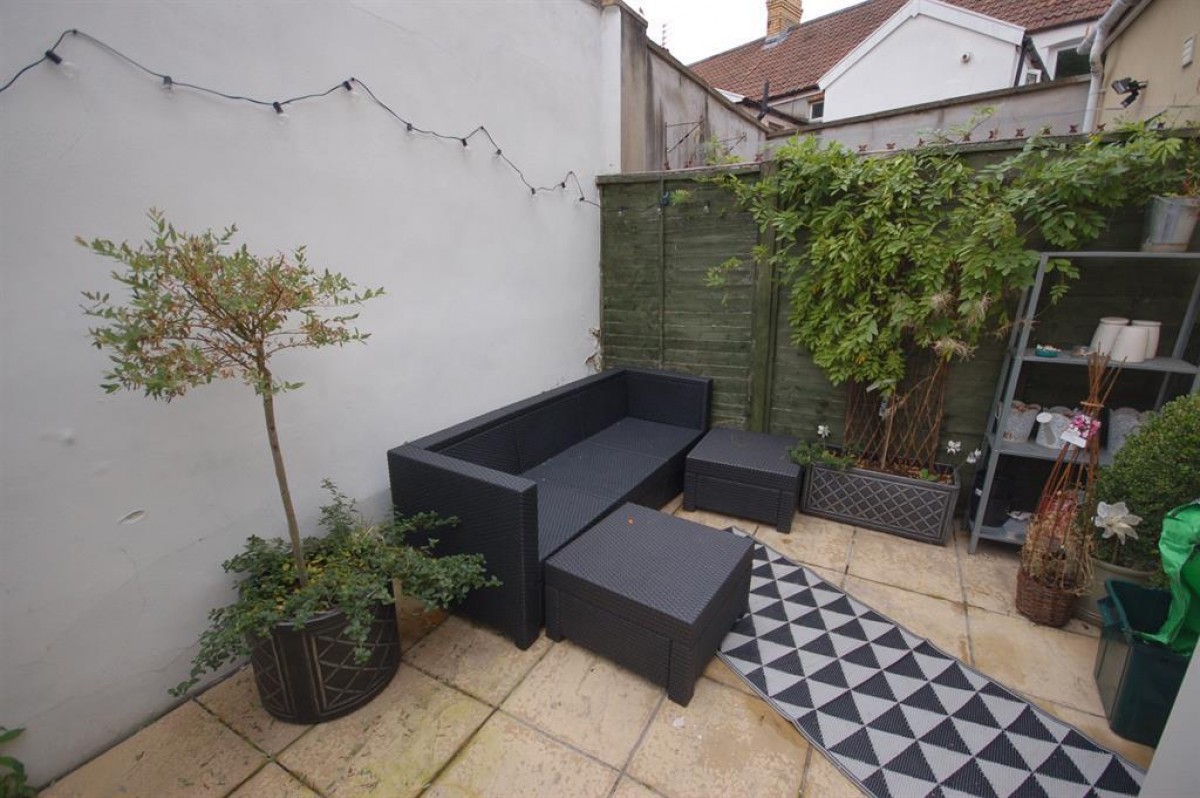 Kennington Avenue, Kingswood, Bristol, BS15 1SH