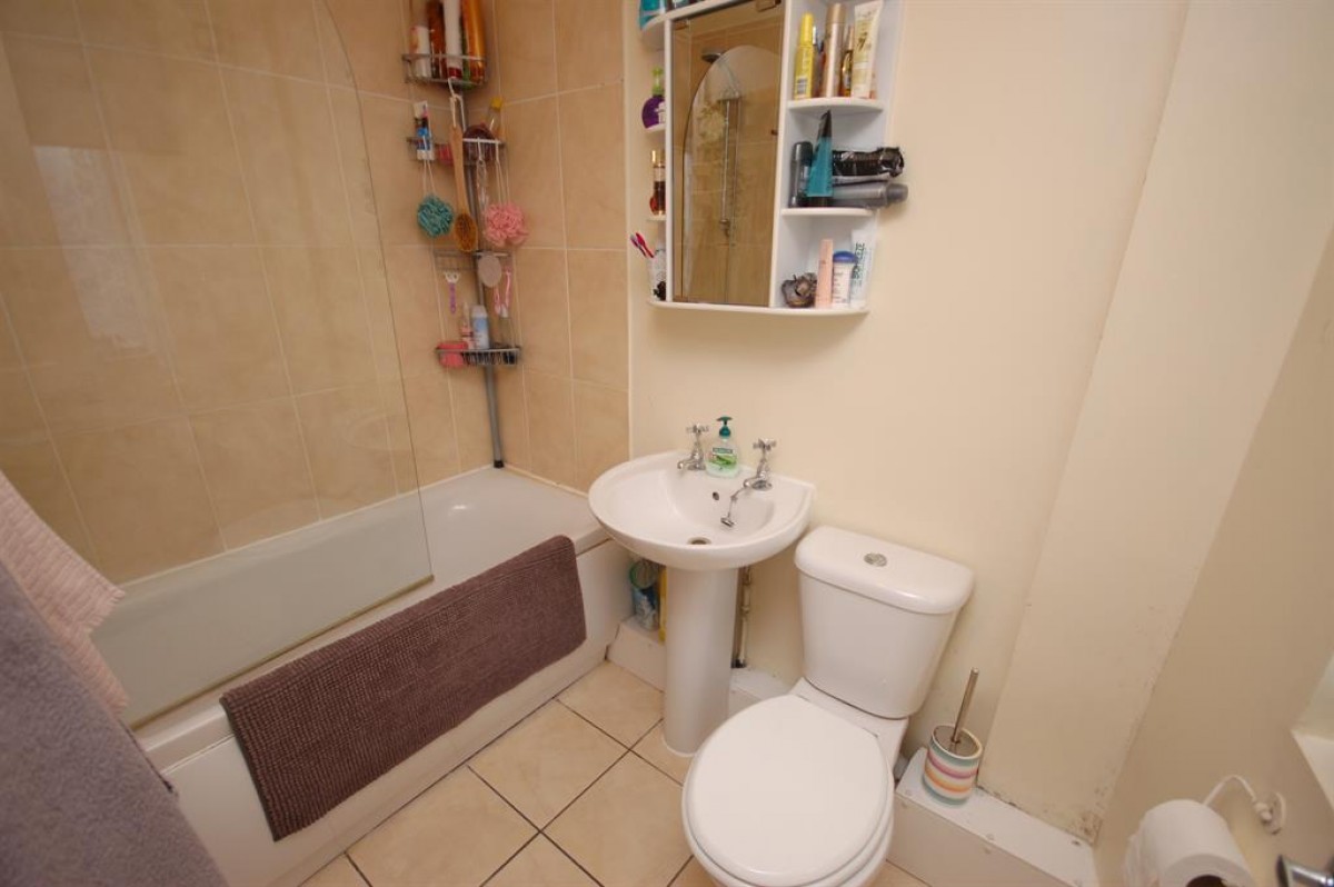 Kennington Avenue, Kingswood, Bristol, BS15 1SH