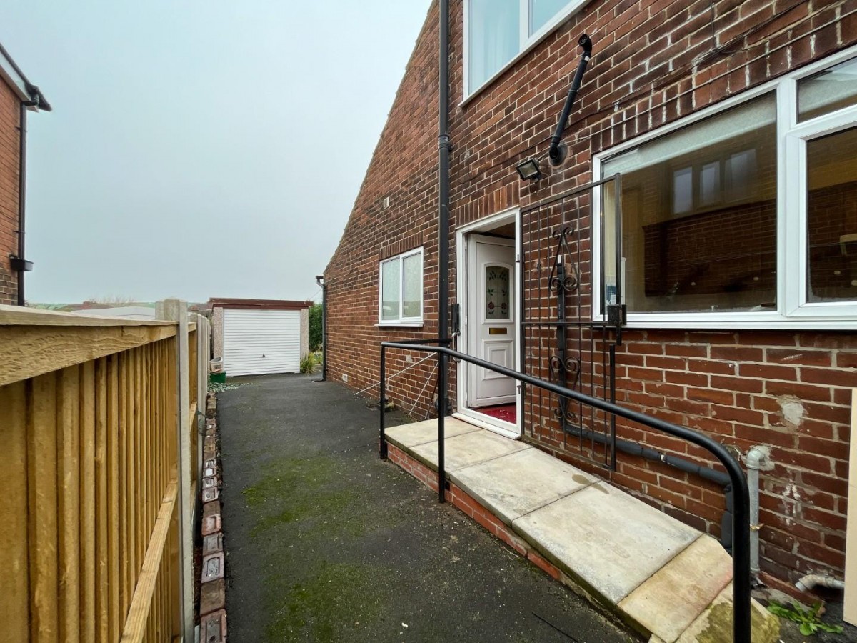 Leeds Old Road, Heckmondwike