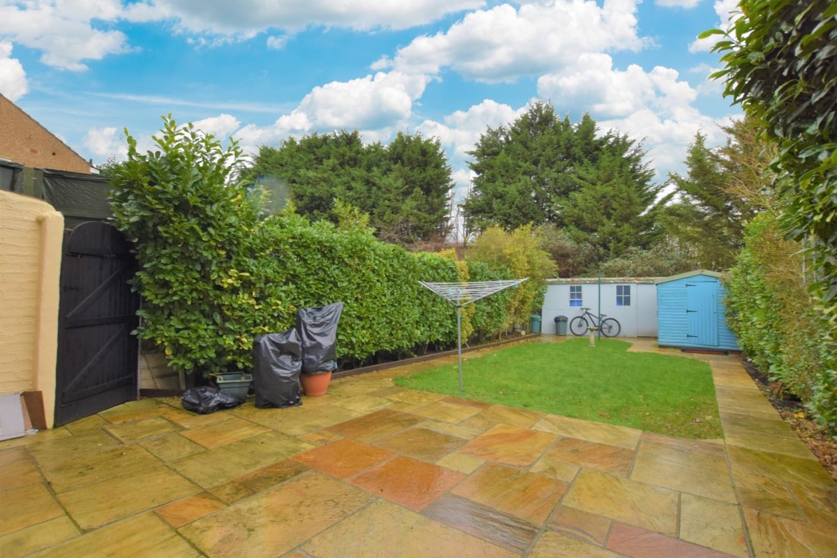 Stanwyck Gardens, Romford, RM3