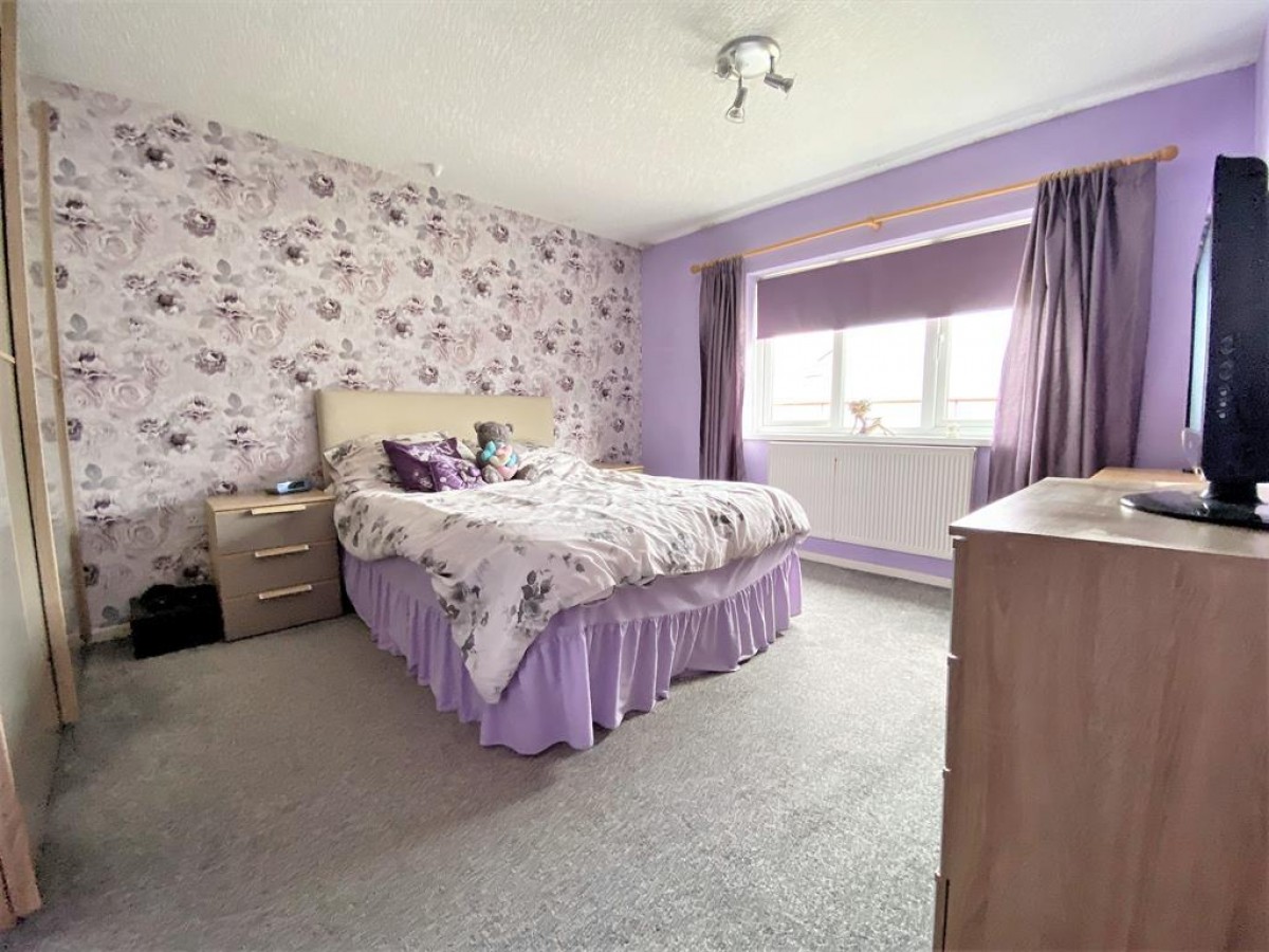 Carr Field Lane, Bolton Upon Dearne, Rotherham, S63 8EU