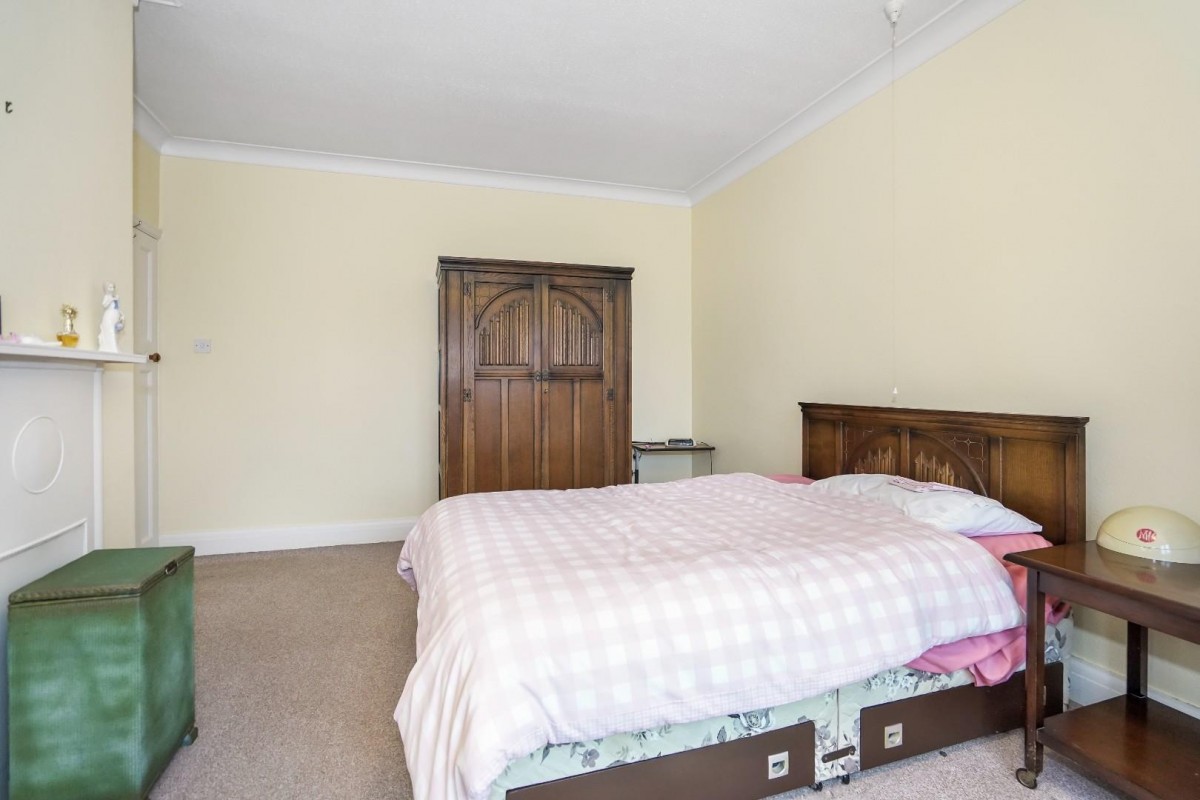 Shaftesbury Avenue, Roundhay, Leeds