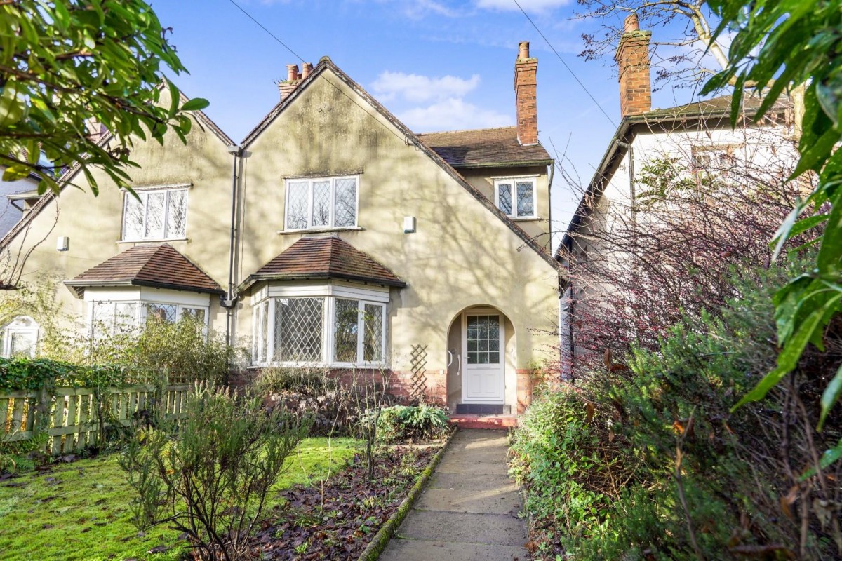 Shaftesbury Avenue, Roundhay, Leeds