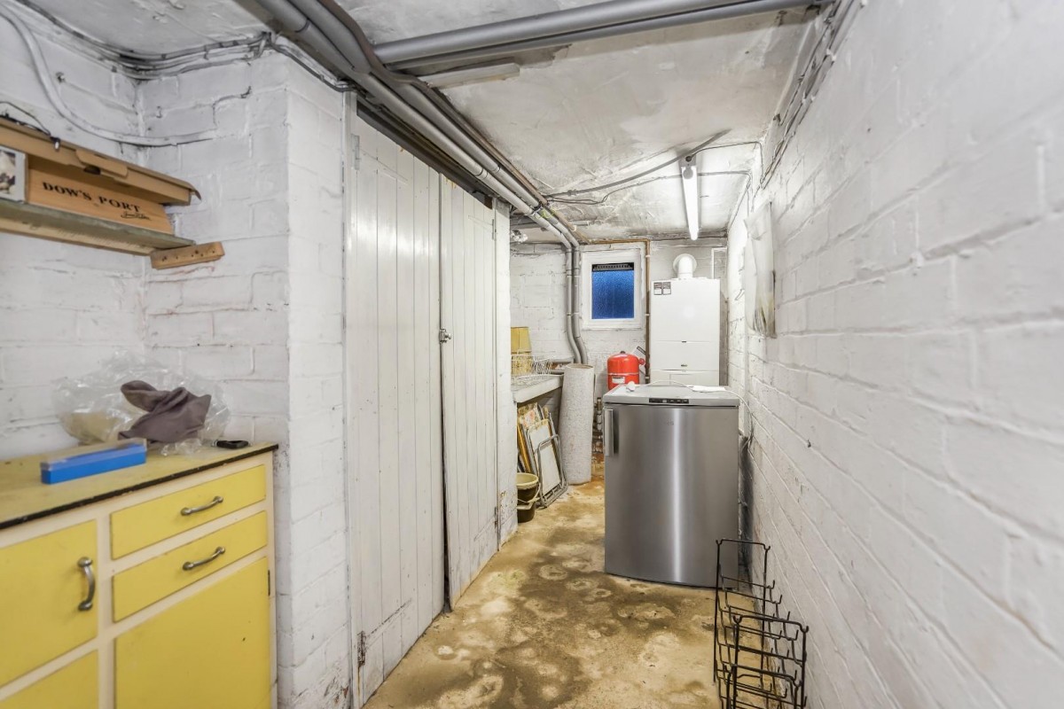 Shaftesbury Avenue, Roundhay, Leeds