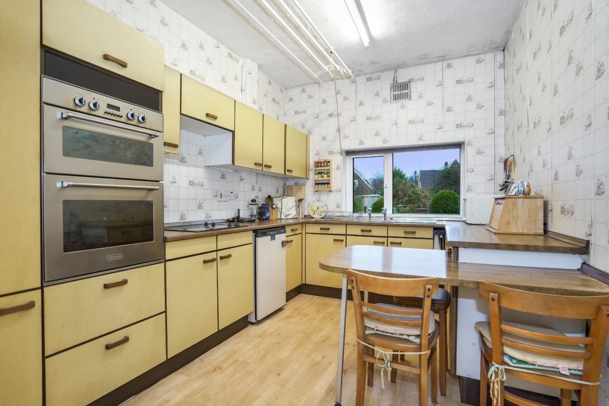 Shaftesbury Avenue, Roundhay, Leeds