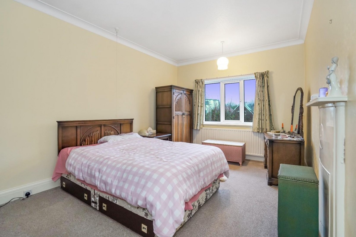 Shaftesbury Avenue, Roundhay, Leeds