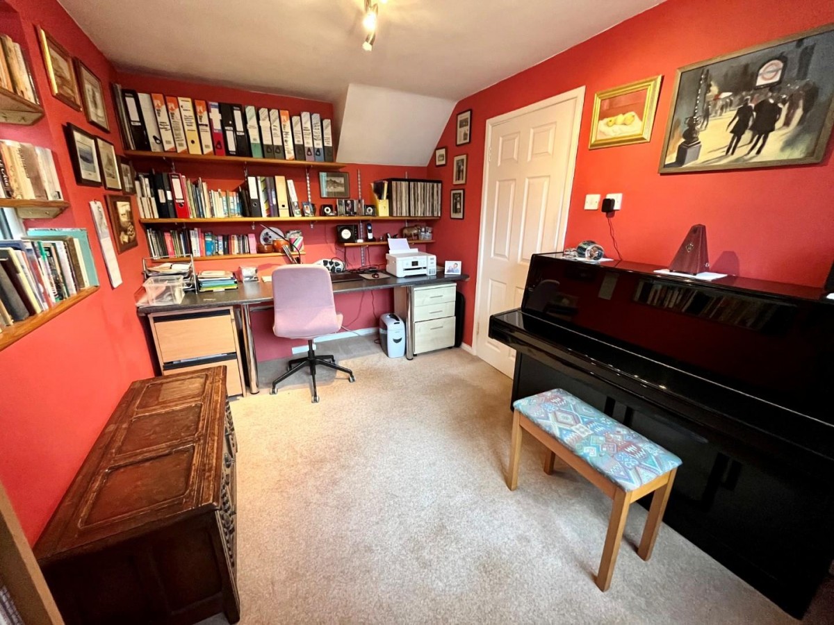 Chaucer Road, Dursley