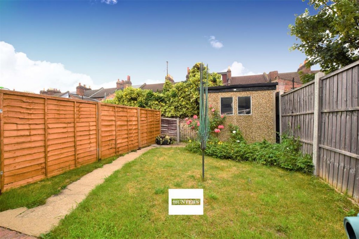 Heath Road, Chadwell Heath, RM6