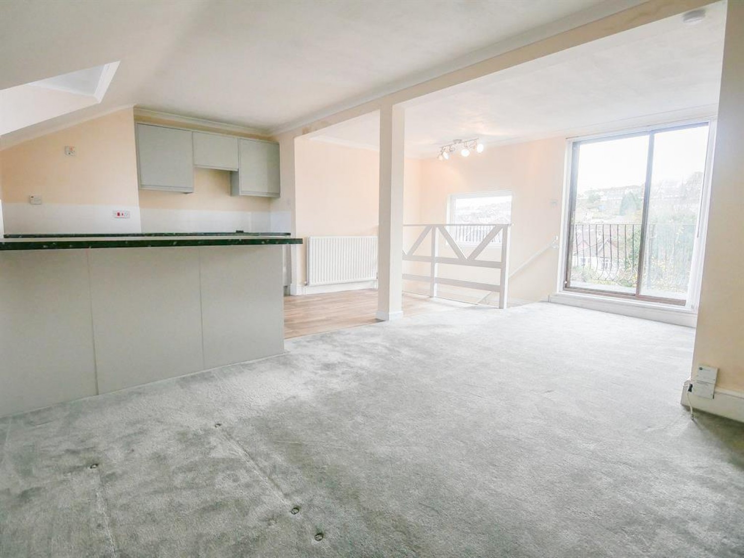 Bath Road, Brislington, Bristol, BS4 3LE