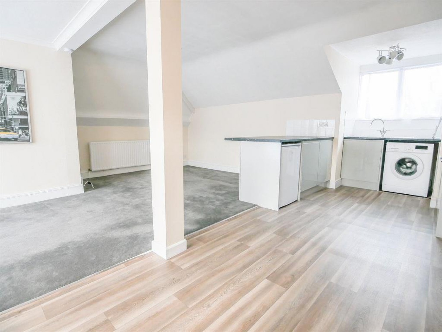 Bath Road, Brislington, Bristol, BS4 3LE