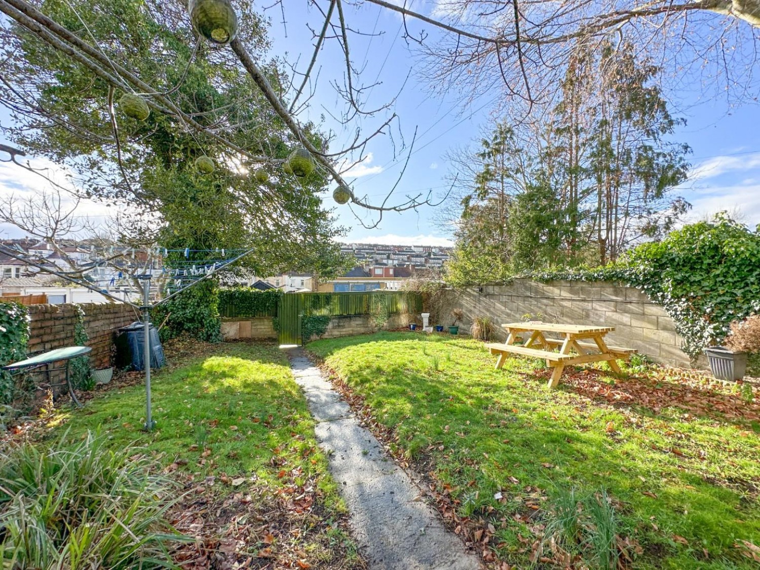 Bath Road, Brislington, Bristol, BS4 3LE