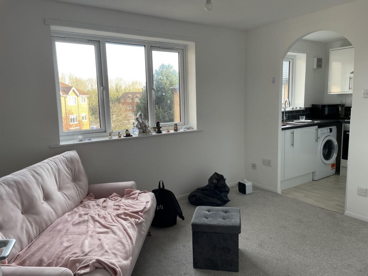 Dehavilland Close, Northolt