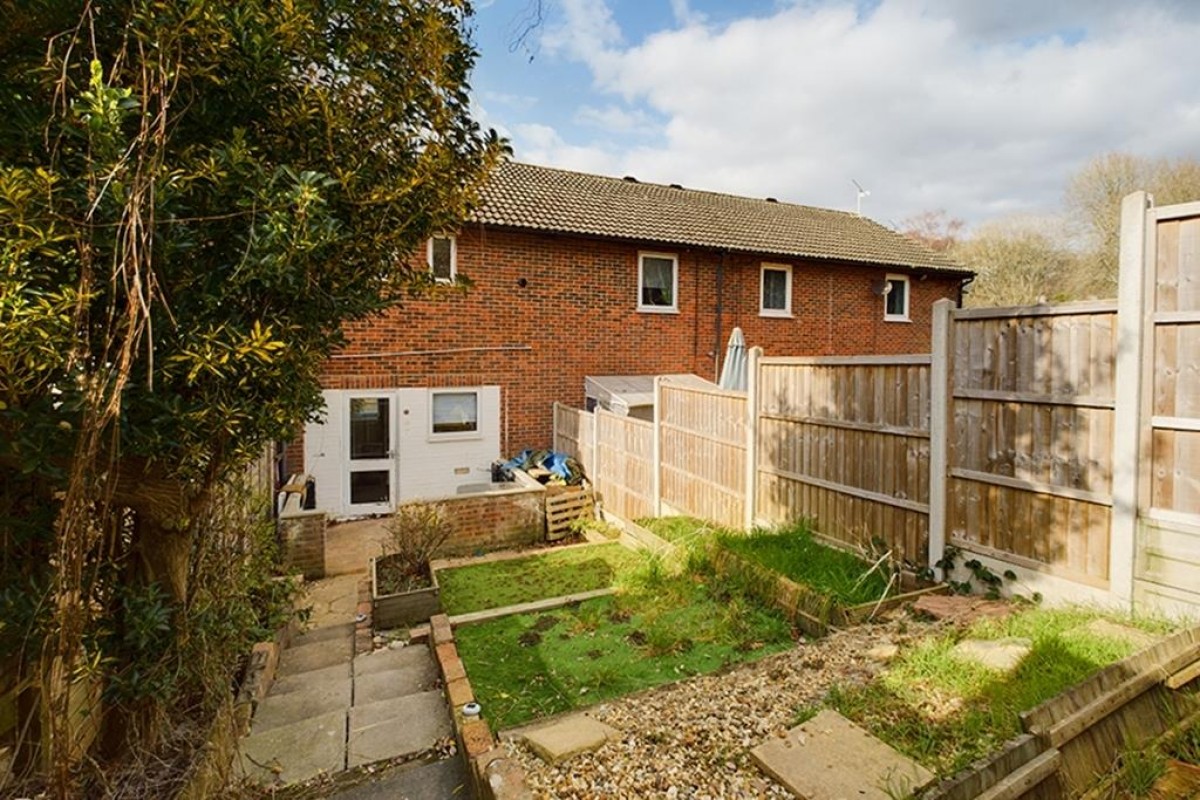 One Bedroom House - Pet Considered