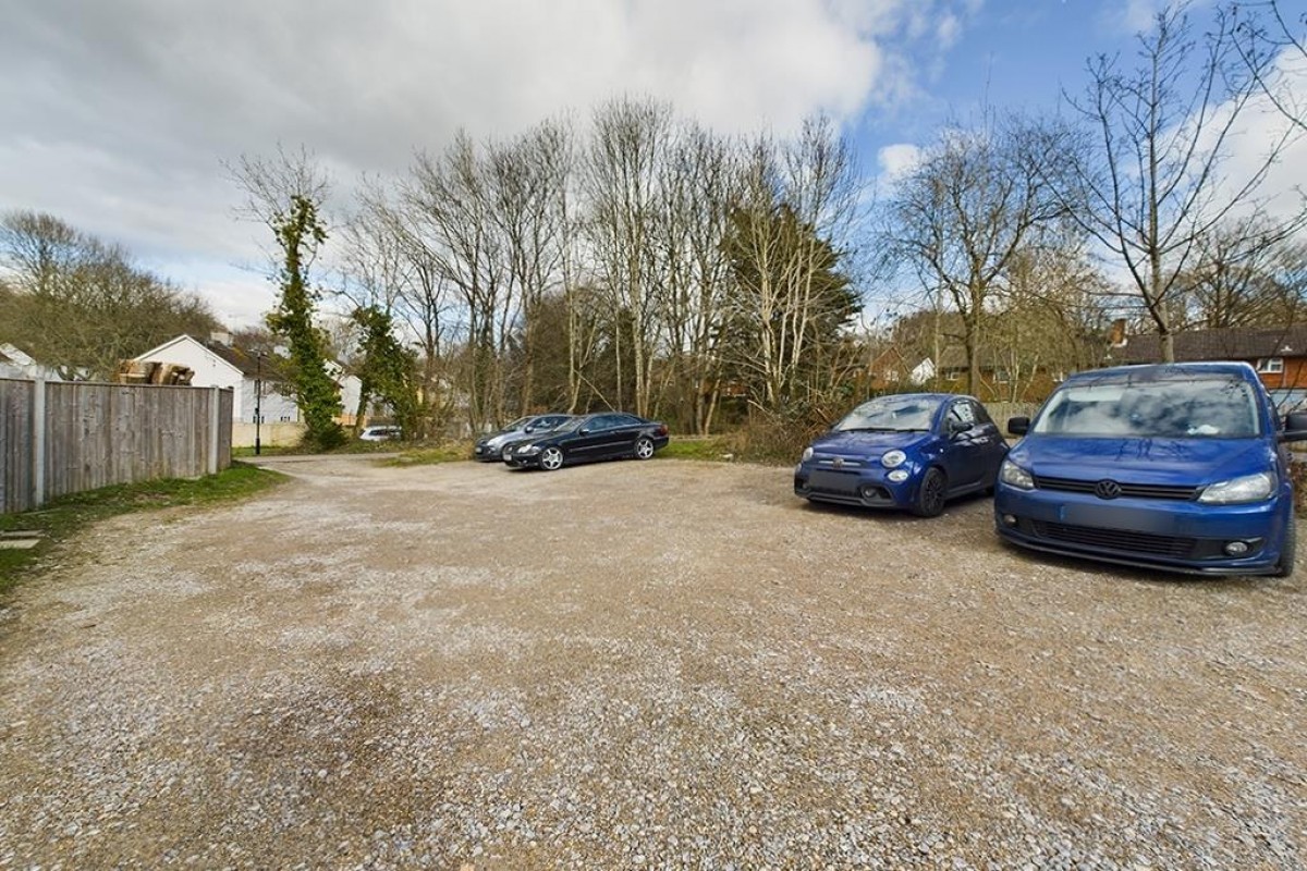One Bedroom House - Pet Considered