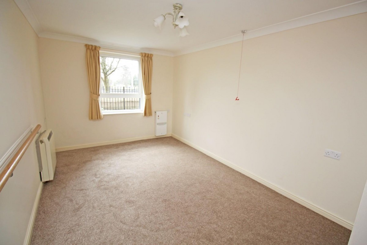 Pinetree Court, Danestrete, Stevenage