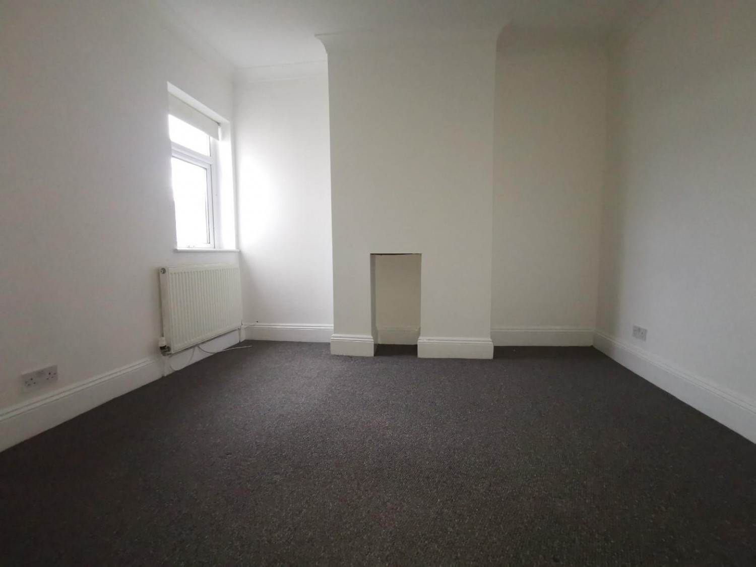 Cherbourg Road, Eastleigh - Newly Refurbished