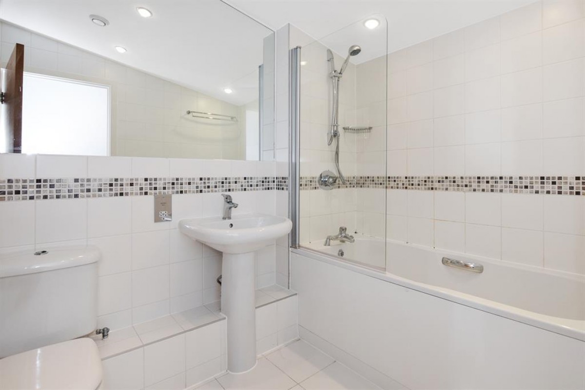 Sirocco 33 Channel Way, Ocean Village, Southampton