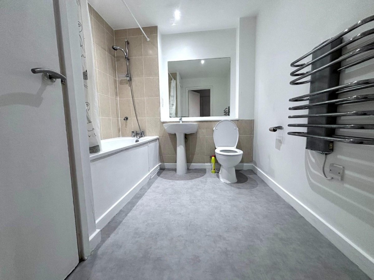 Canalside Gardens, Southall