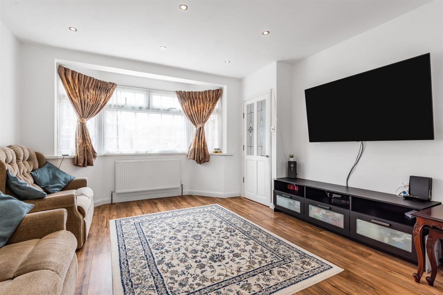 Royal Crescent, Ruislip, Middlesex, HA4 0PN