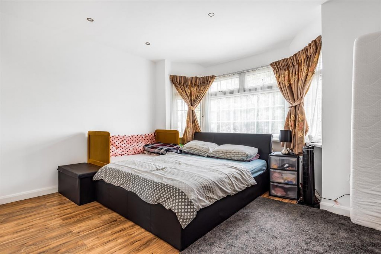 Royal Crescent, Ruislip, Middlesex, HA4 0PN