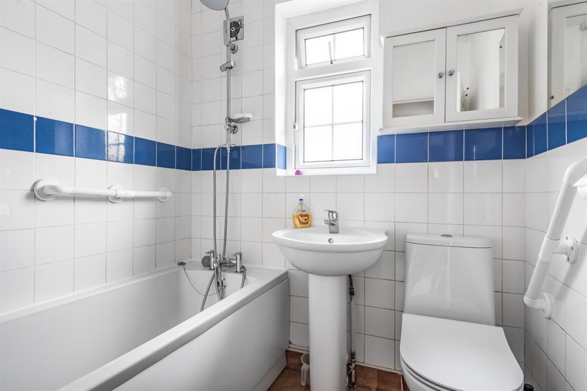 Royal Crescent, Ruislip, Middlesex, HA4 0PN